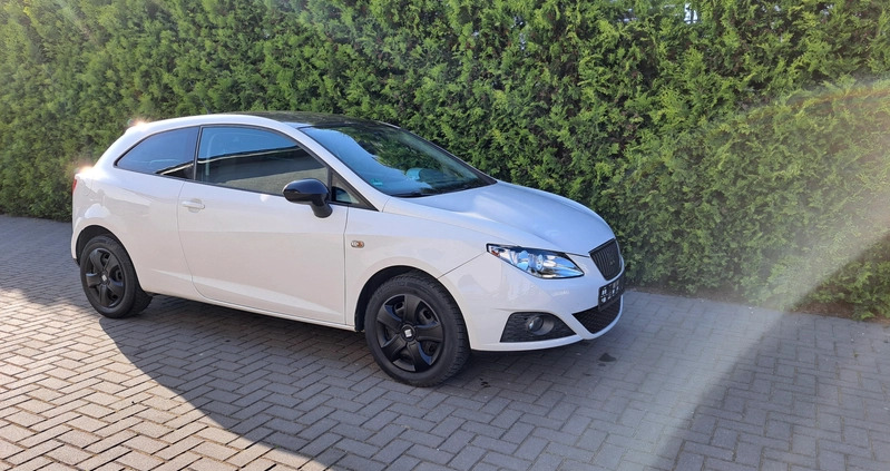 Seat Ibiza cena 17900 przebieg: 141663, rok produkcji 2011 z Witkowo małe 379